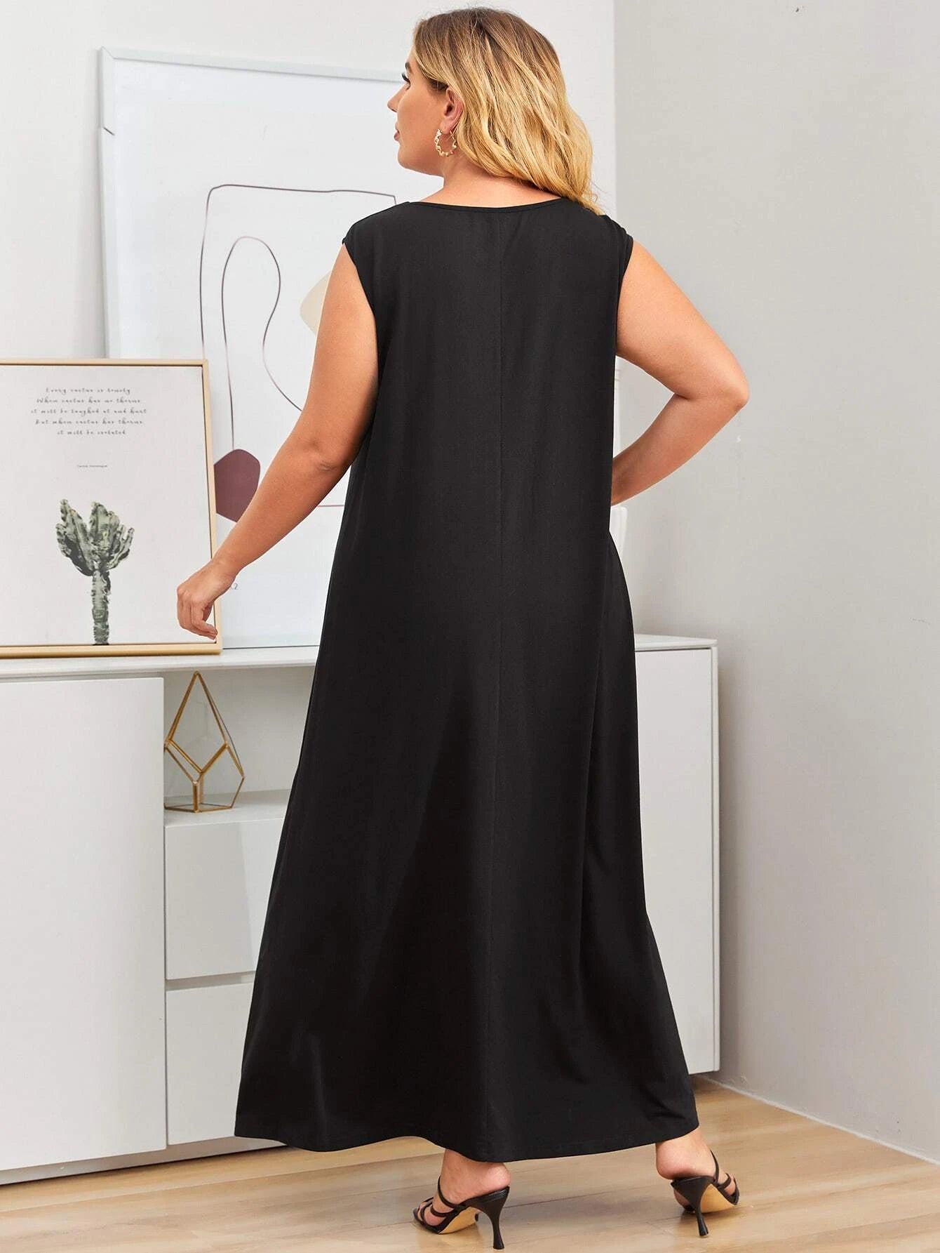 Ilga suknelė SilkySet WD0064 (L-4XL)