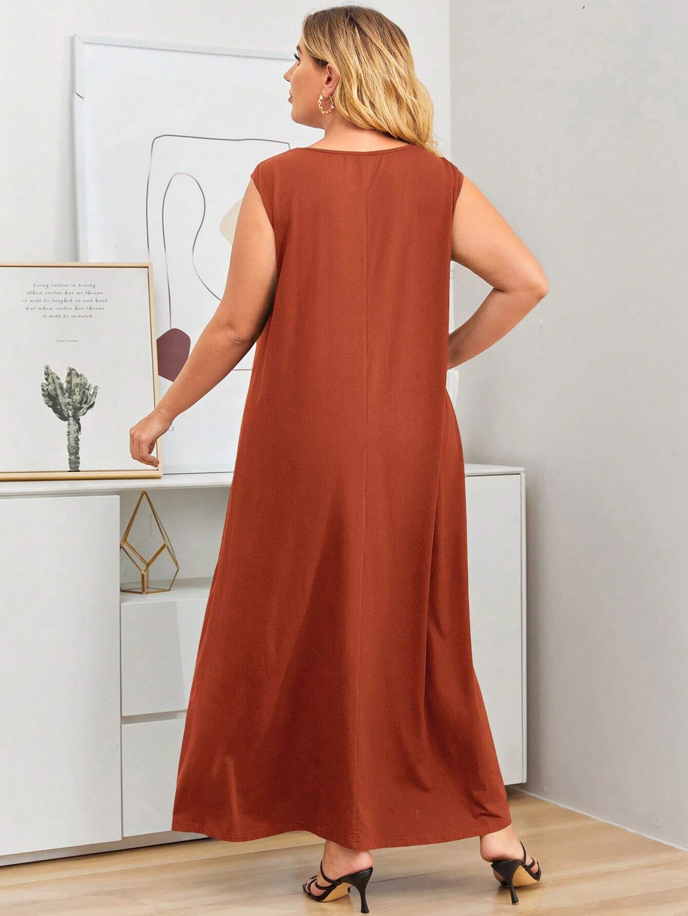Ilga suknelė SilkySet WD0064 (L-4XL)