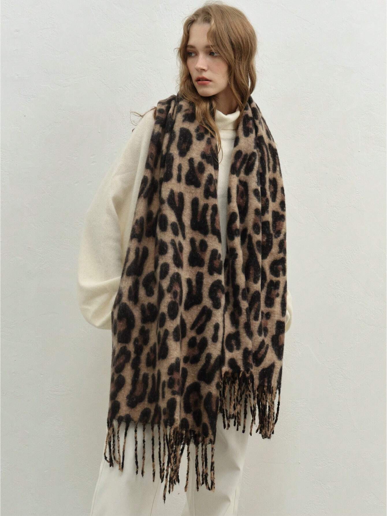 Leopardo rašto šalikas SilkySet ML0063