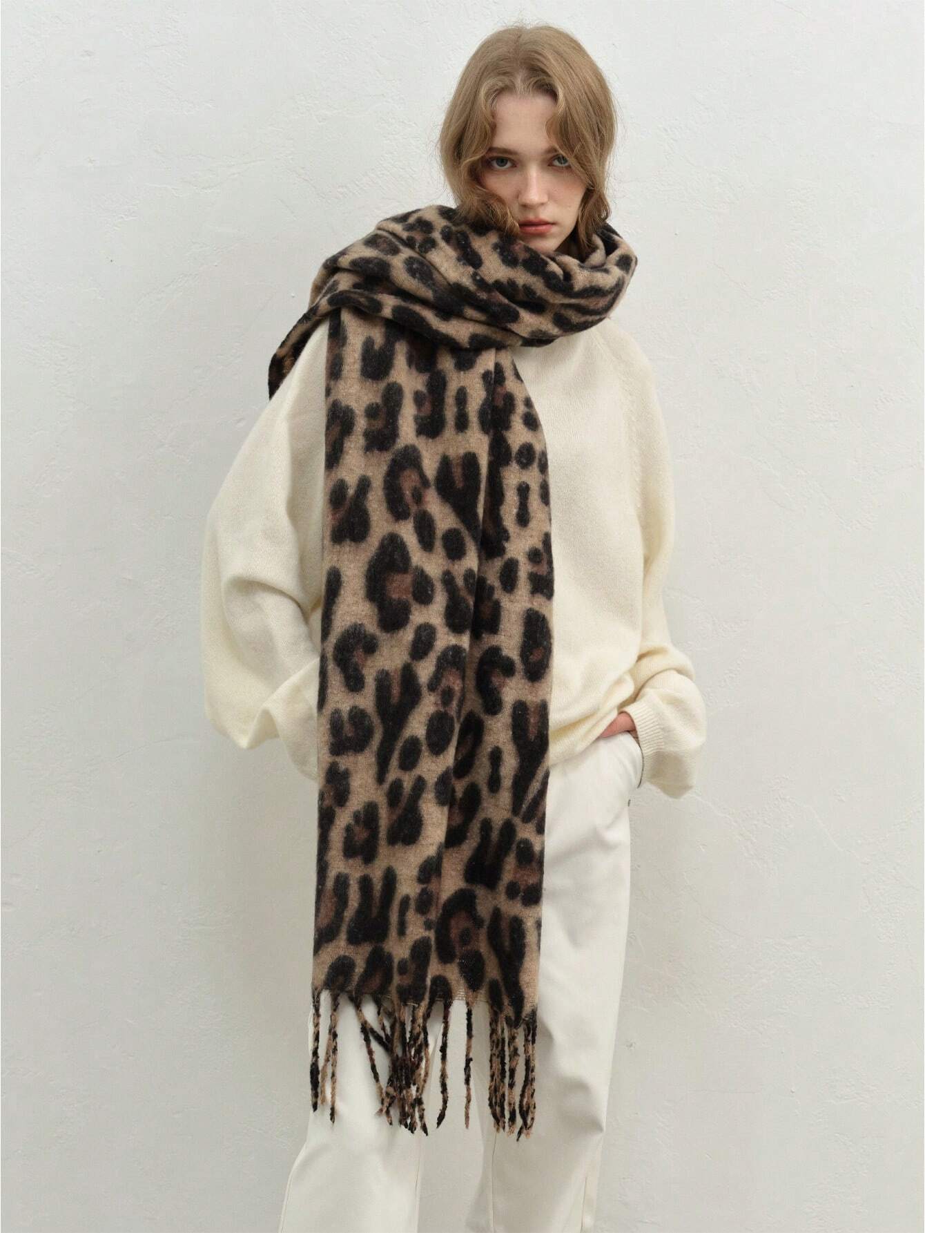Leopardo rašto šalikas SilkySet ML0063