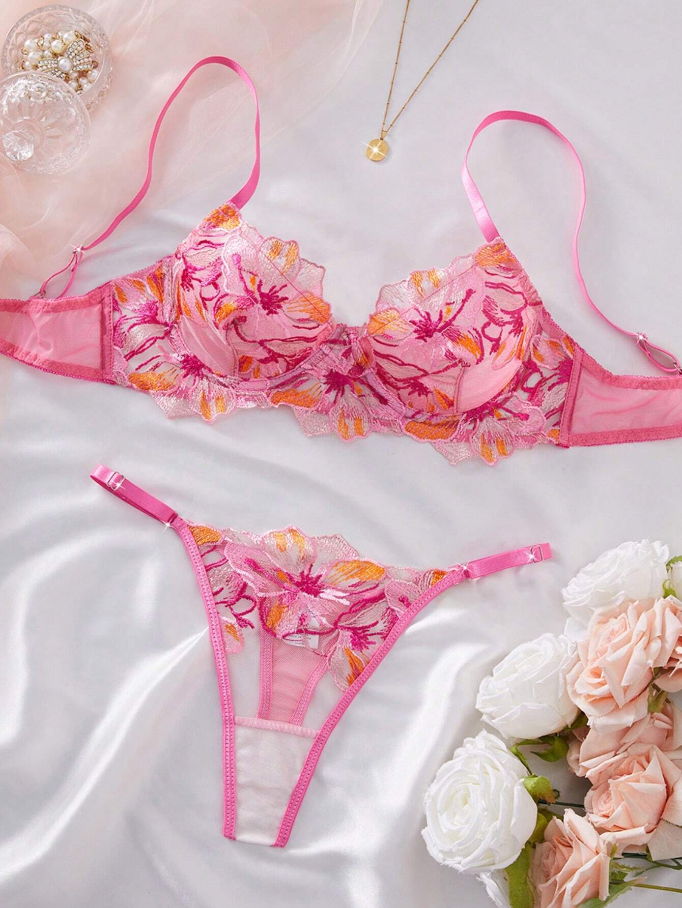 Seksualių apatinių komplektas SilkySet MA0541