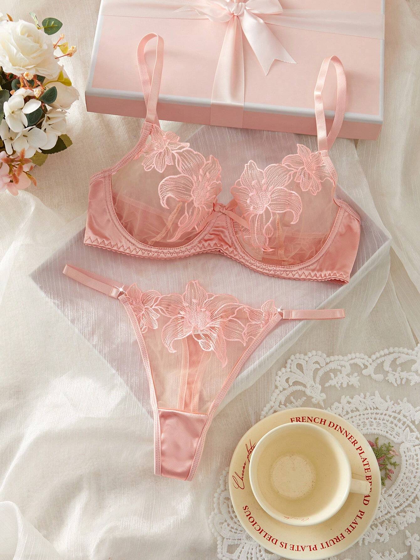 Seksualių apatinių komplektas SilkySet MA0408
