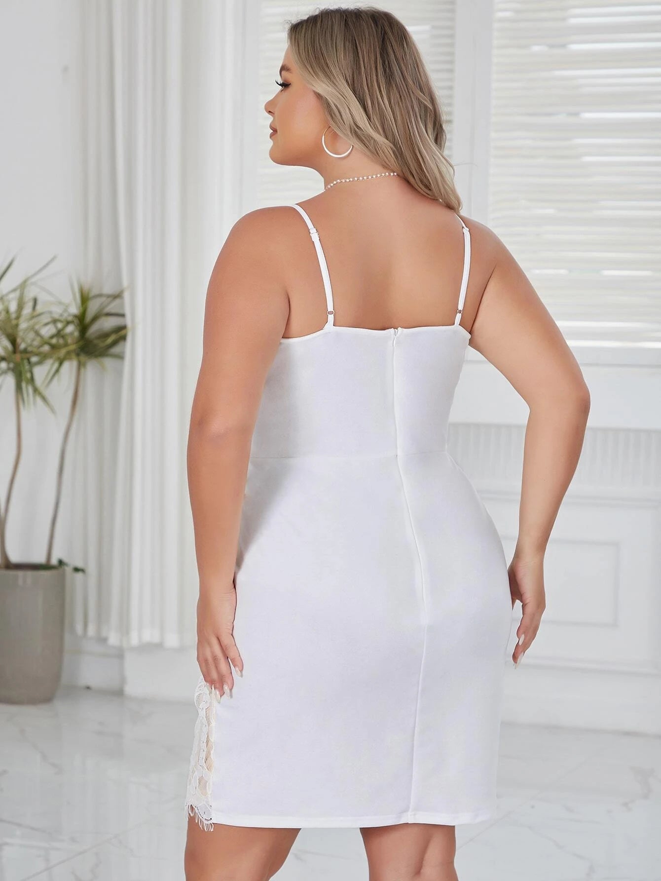 Stilinga suknelė SilkySet WD0117 (XL-4XL)