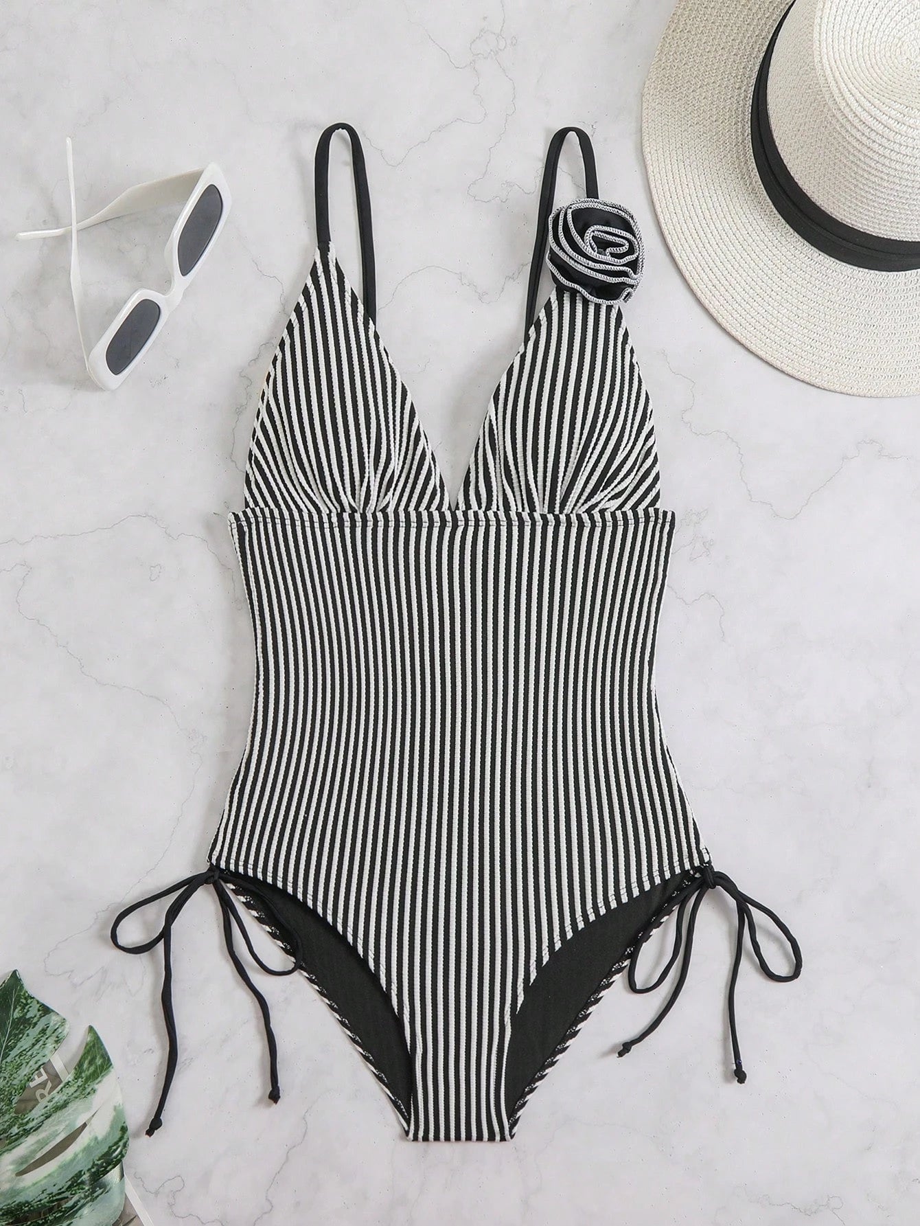 Vientisas maudymosi kostiumėlis SilkySet MB0301