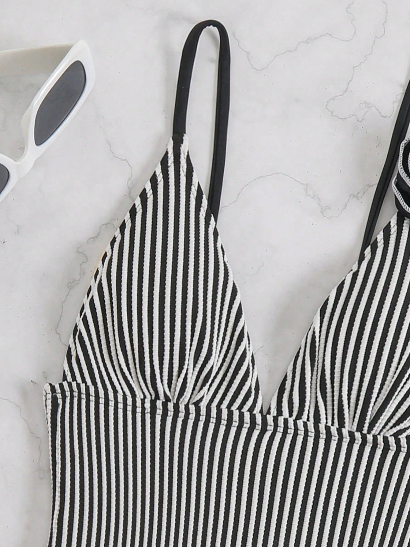 Vientisas maudymosi kostiumėlis SilkySet MB0301